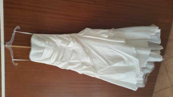 Ivory wedding dress for sale