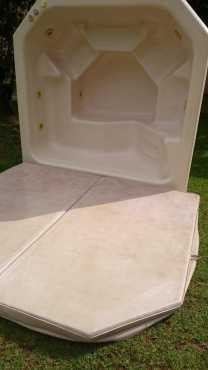 Jacuzzi 6 seater with pumpfilterDB and cover