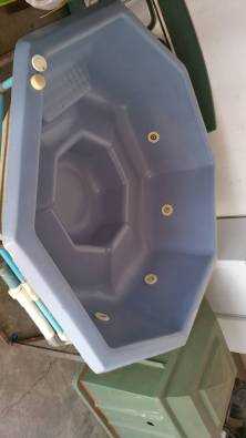 Jacuzzi 7 Seater, good as NEW
