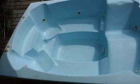 Jacuzzi 7 seater with pump