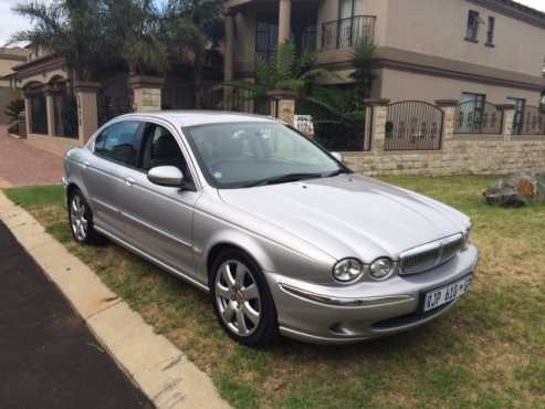 Jaguar X-Type 3.0, 2004 Full agent history, nearly new tyres, spare key and more class for cash.