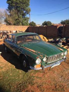 Jaguar XJ 6...Stripping