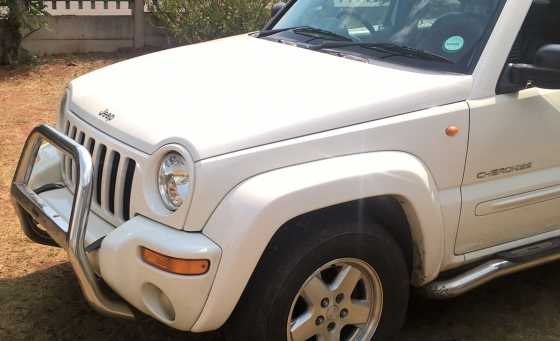 Jeep Cherokee 2.8 Automatic 4X4. 2003 CRD.
