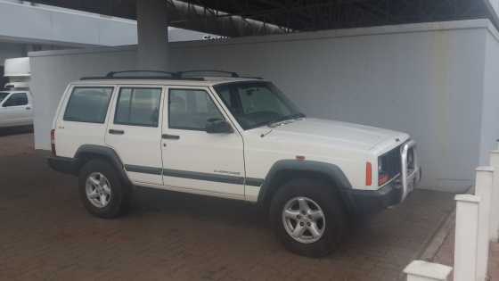 Jeep Cherokee Sport 2.5 Tdi