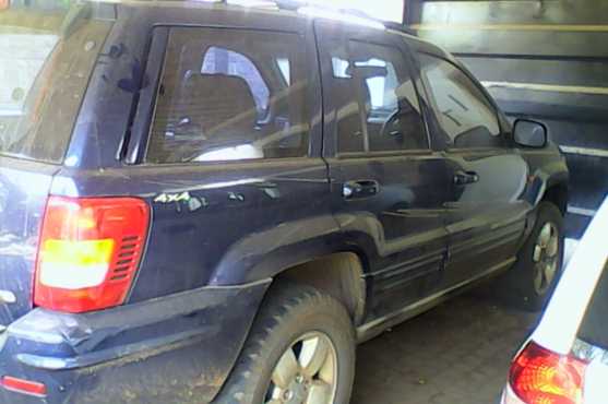 jeep v8 limited