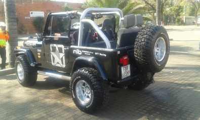 Jeep Wrangler , Lexus V8 , auto , 4 x 2