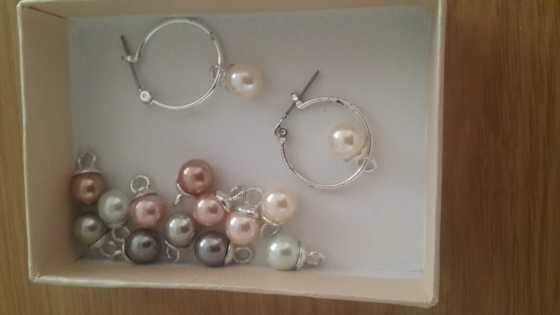 jewellery pearl hoops