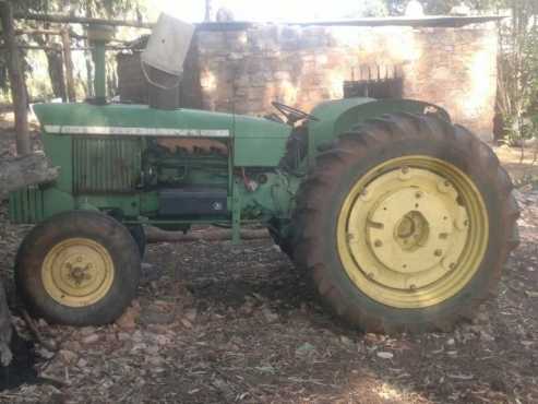 JOHN DEERE 2120 TREKKER