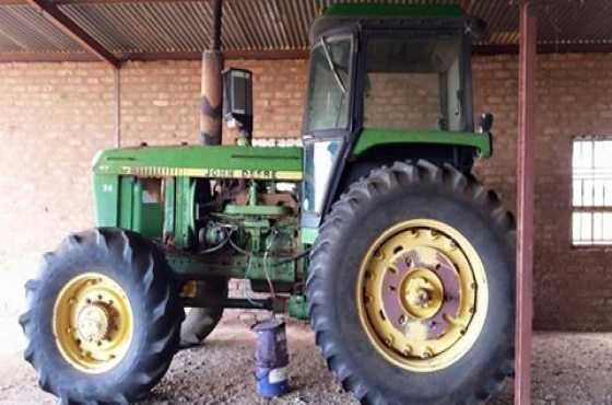 John Deere 4250 4X4