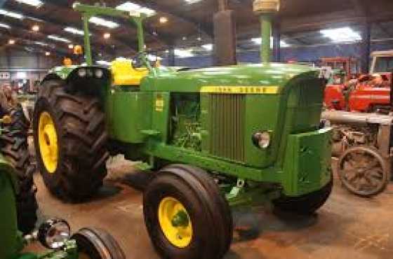 John Deere Tractor 2300 in excellent condition
