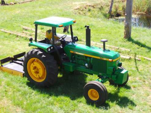 John Deere Tractor 4040