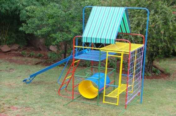 Jungle gym in excellent condition