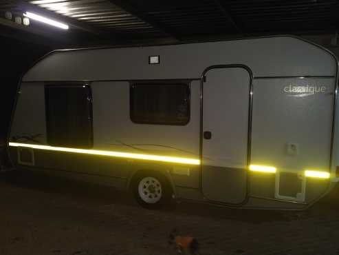 Jurgens Classique Caravan with Caravan mover