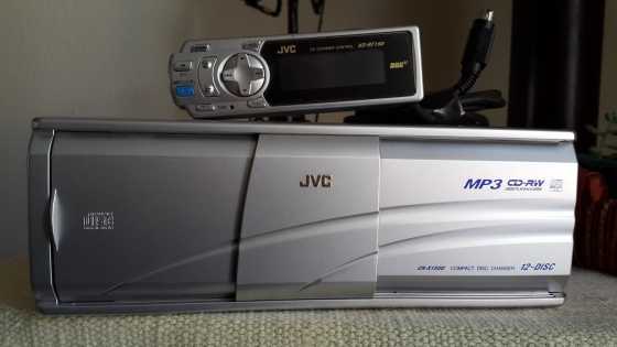 JVC CH-X1500 MP3 12-disk Compact Disc Changer (used, but in working order)