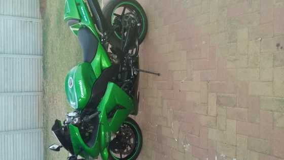 Kawasaki ZX10R Excellent condition