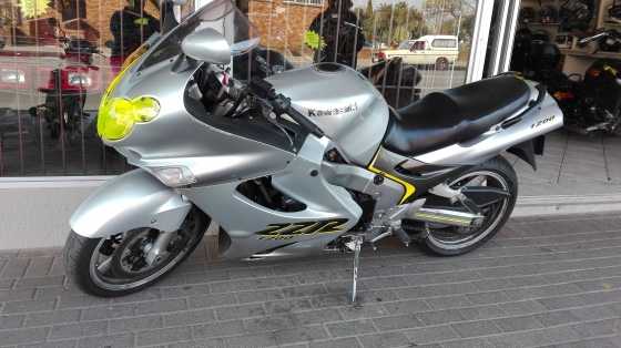 Kawasaki ZZR1200