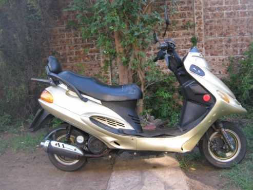 Kazuma 150cc Scooter - R5,900