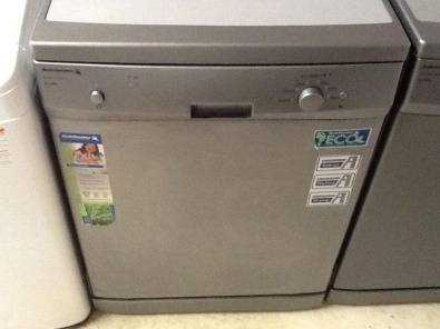 Kelvinator Dishwasher in new condition (KD12MM1)