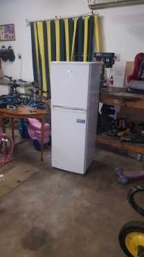 Kelvinator Dubble door Fridgefreezer for sale