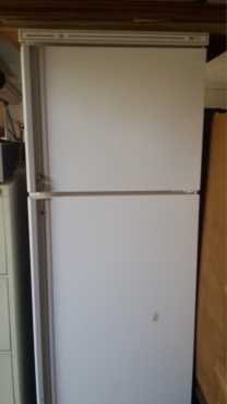 kelvinator fridge 377L