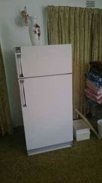 Kelvinator fridgefreezer