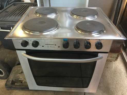 Kelvinator under counter hob and oven