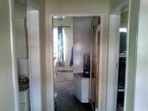 KENILWORTH JHB 2beds, bathroom, kitchen, lounge, Rental R3150