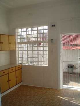 Kenilworth Johannesburg South, Semi-House ro Rent