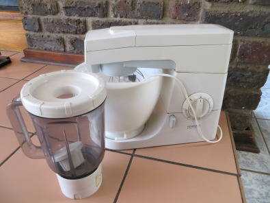 KENWOOD FOOD MIXER