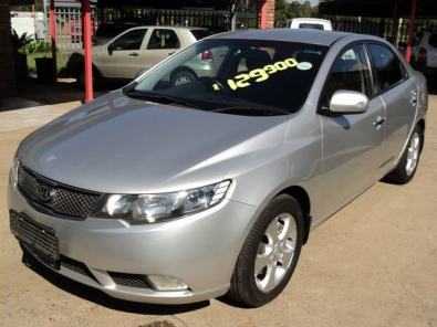KIA CERATO 1.6  2011