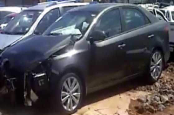 Kia Cerato 2.0 2011 - Make me an offer