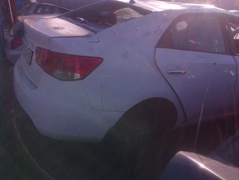 KIA CERATO 201020122014 STRIPPING FOR SPARES CALL