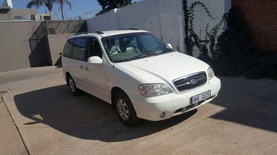 Kia sedona 2.5