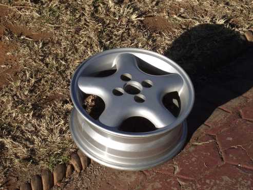 Kia Shuma factory mag wheels