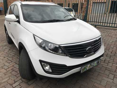 kia sportage 2,0 at 2010 model