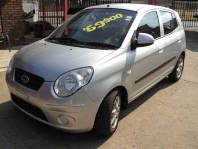 KIAPICANTO 1.1 LX 2010