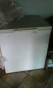 kic chest freezer 210 liter