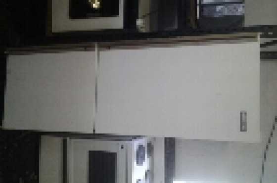 KIC Fridge freezer 330l