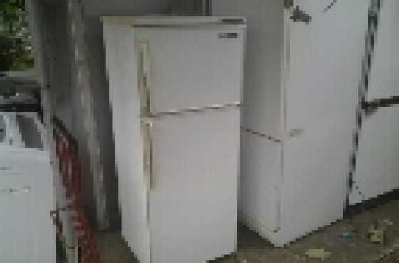 Kic fridge freezer double door 220l