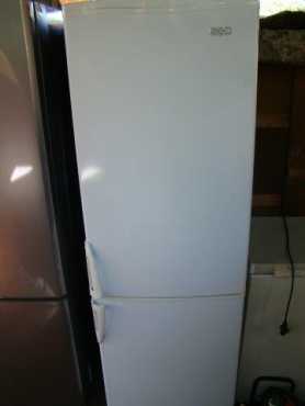 KIC367L FridgeFreezer no frost