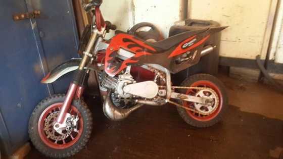 Kiddies 50cc 2 stroke bike