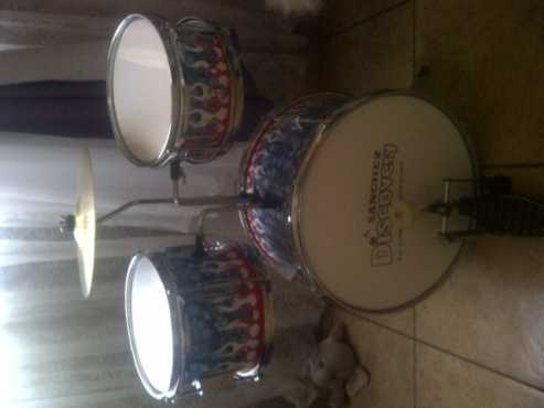 kiddies drum set brand new