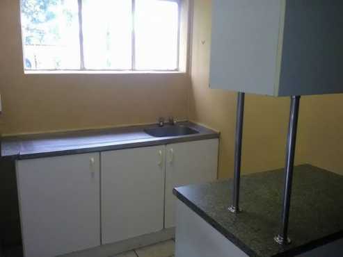 Kitchen cupboards with single sink