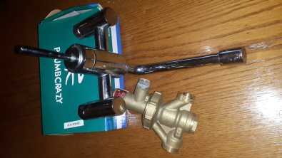 Kitchen Mixer and a geyser valve