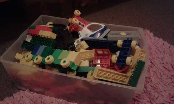 Krat vol DUPLO LEGO en ander MEGA blocks