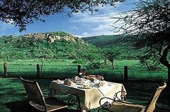 KWA MARITANE LUXURY LODGE - SELF CATERING OWN POOL - PILANESBERG GAME RESERVE - 1.5 HR FROM JHB