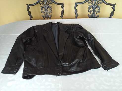 LADIES FASHIONABLE IMPORTED GENUINE BLACK LEATHER JACKET FULLY LINED