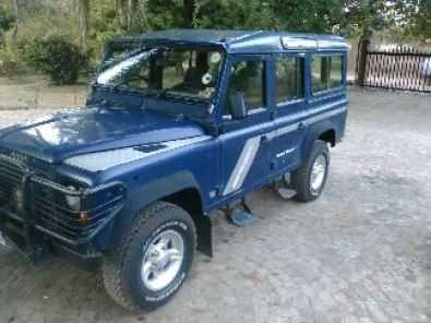 Land Rover Defender 110