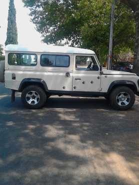 Land rover defender 110