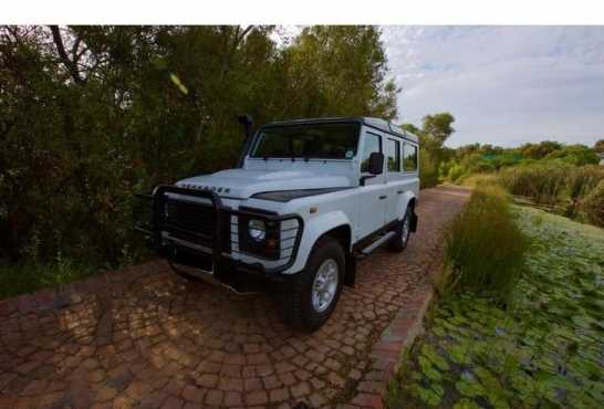 Land Rover Defender 110 STATION WAGON